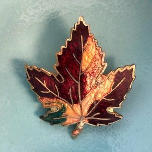 Vintage cloisonné maple leaf brooch